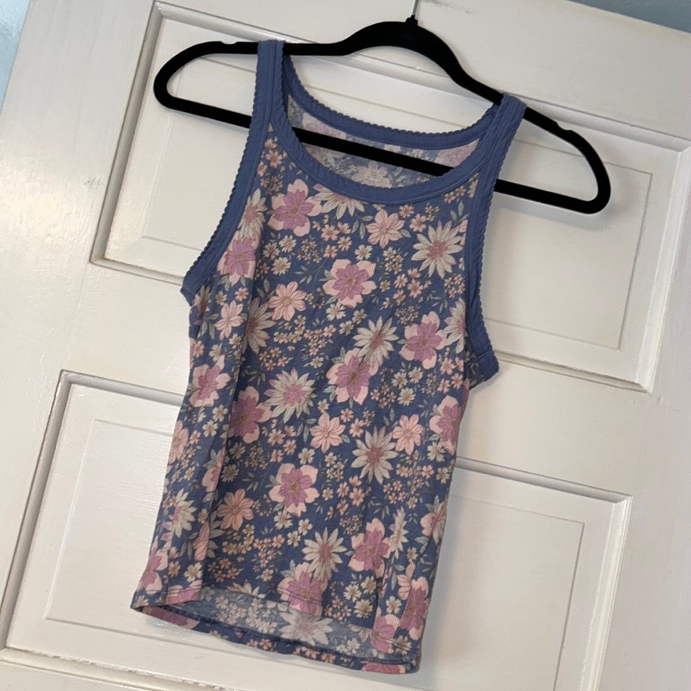 Large American Eagle ribbed floral crop tank top